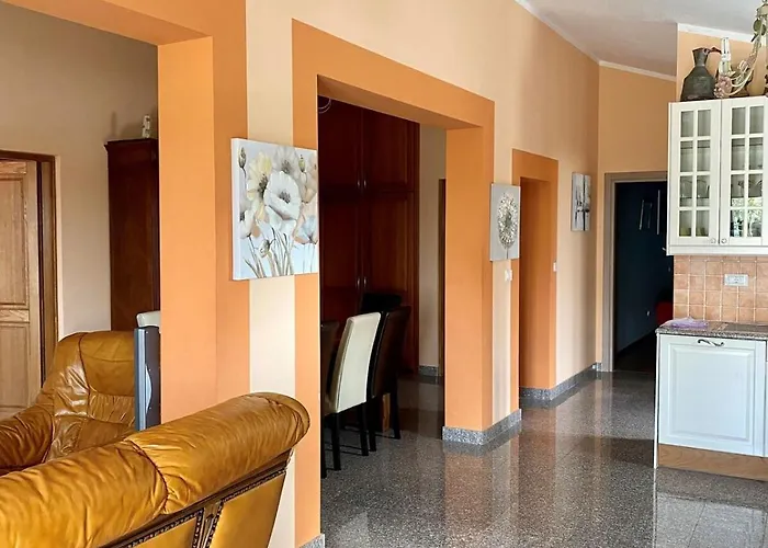 In 4 Bedroom Apartment Porec