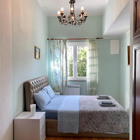 In 4 Bedroom Lejlighed Poreč