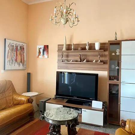 Appartement In 4 Bedroom Poreč